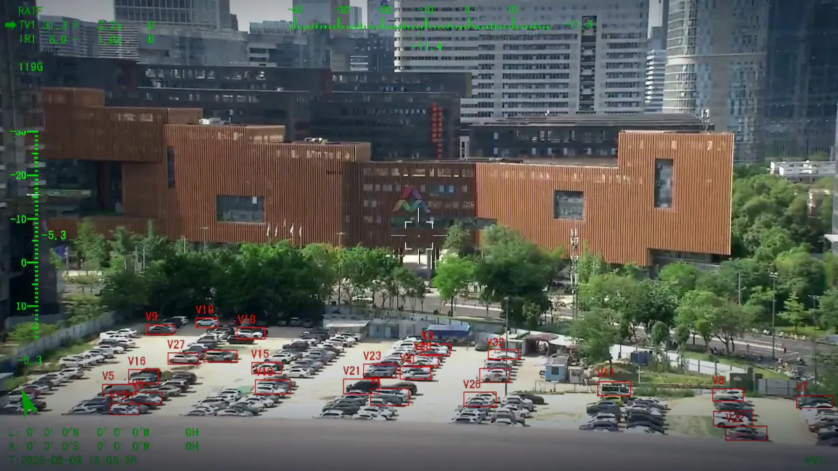 Onboard imagery from a HITS camera payload with automatic target tracking